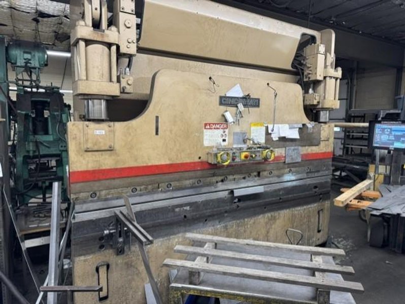 CINCINNATI 135CB2 HYDRAULIC PRESS BRAKE