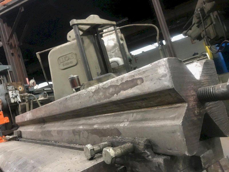 52&#039; 4 WAY PRESS BRAKE DIE WITH DIE HOLDER: STOCK #66603