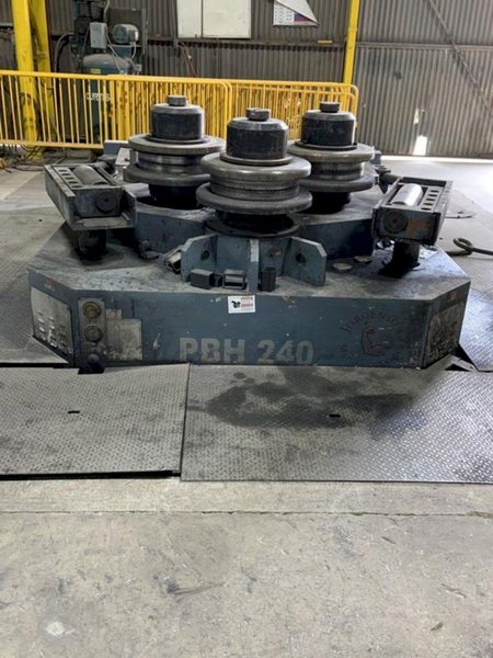 6" X 6" X 3/4" DURMA MODEL #PBH240 HYDRAULIC ANGLE BENDING ROLL, NEW 2009: STOCK #16892