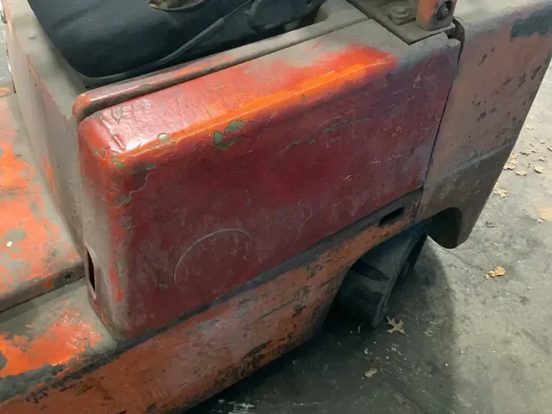 CLARK 6000 LBS PROPANE FORKLIFT  -  C500-60
