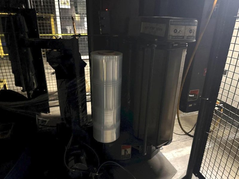 50" X 50" LANTECH AUTOMATIC SHRINK WRAPPER WITH IN-FEED &amp; OUT-FEED CONVEYOR. STOCK # 0980426