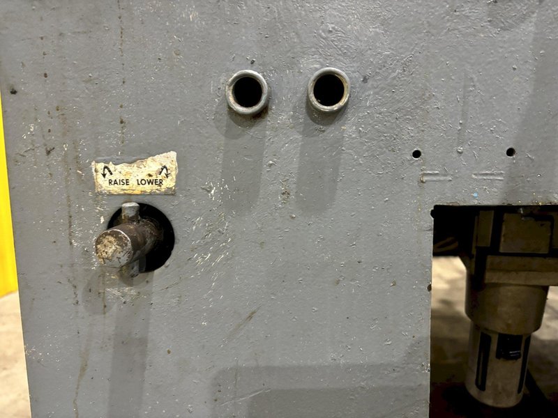 36&quot;W X 24&quot; PRESS EQUIPMENT AIR GRIP FEEDER W/ STRAIGHTENER &amp; ROLL 1998 : STOCK #21953