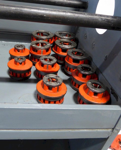 Oster Model 432 Power Drive &amp; Miscellaneous Ridgid Dies &amp; Accessories