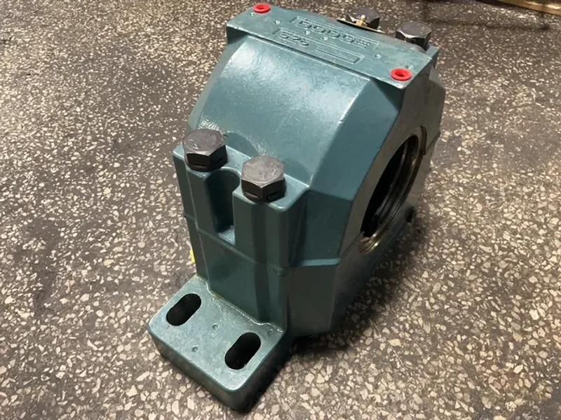 DODGE 5.5” DIAMETER 526 SERIES SPHERICAL ROLLER BEARING  -  044031