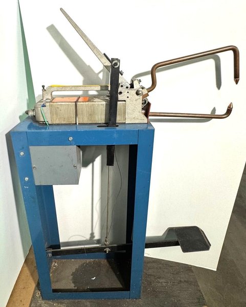 Miller Portable Spot Welder Model LMSW-52, Factory Stand