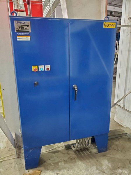 LEWCO POWERED ROLLER ENTRY &amp; EXIT CONVEYOR SYSTEM. STOCK #0522323.