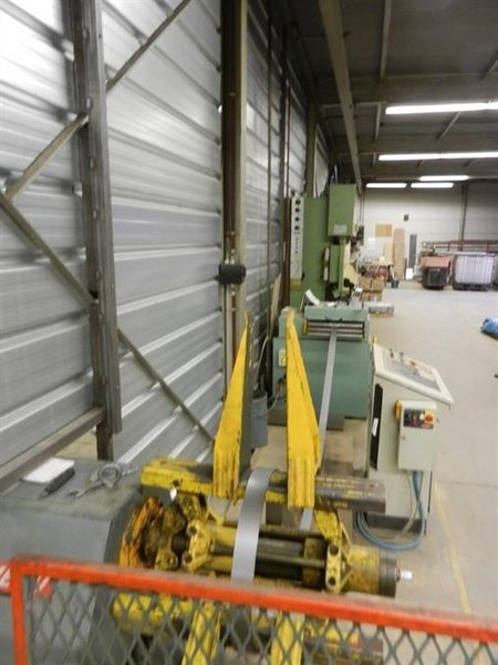 Dimeco decoil./ straight/ feeder - LVD punchpress