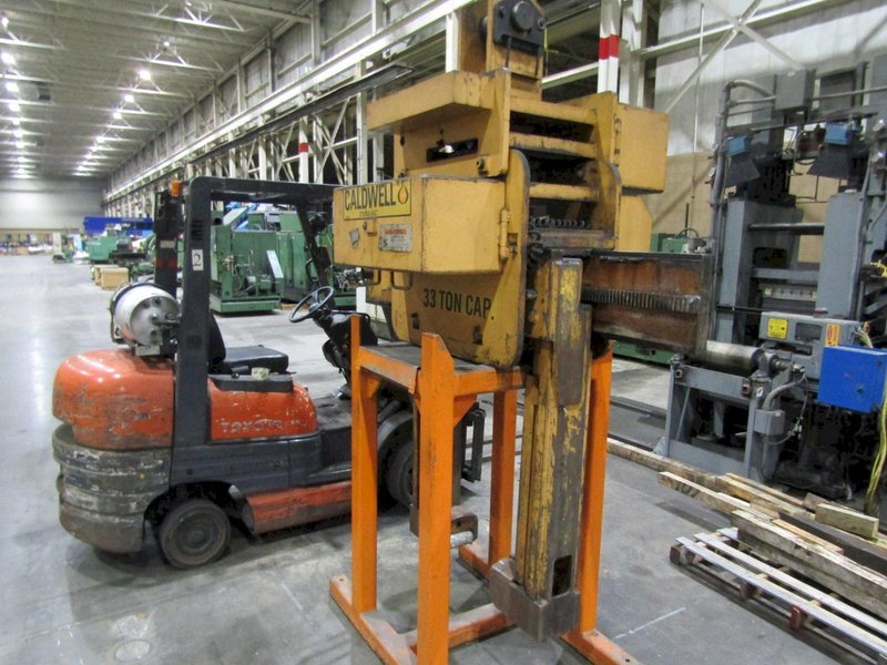 CALDWELL STRONG-BAC 33 TON MOTORIZED COIL LIFTER