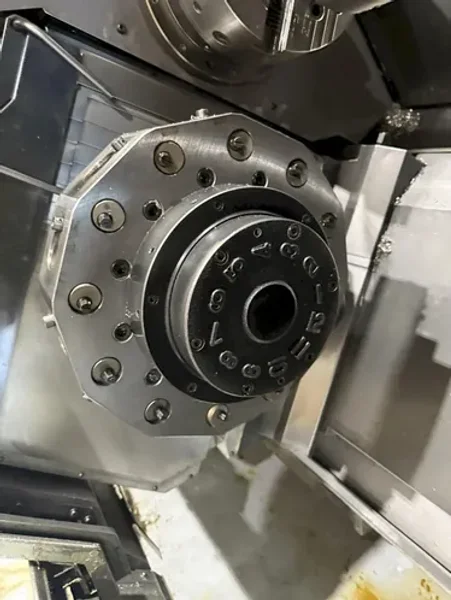 Okuma CNC Lathe - 250-w