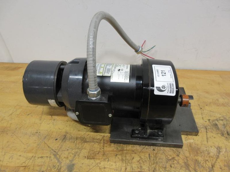 DAYTON AC Gearmotor Model 6Z400A: Parallel, Single Output Shaft, Split-Phase, TEFC, 8.5 RPM, 974 in-lb Max Torque with Dayton 4Z447A Magnetic Disc Brake- Auction Item