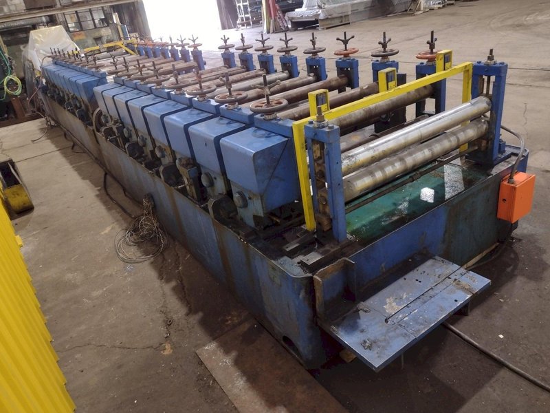 17 STAND X 4&quot; X 48&quot; B&amp;K MODEL #2B-35 RAFTED ROLLFORMER: STOCK #18127