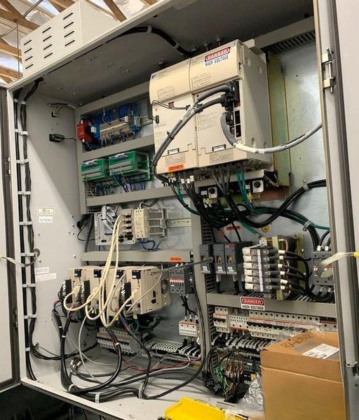 Milltronics VM-22 Vertical Machining Center 2011 with 15000 RPM Spindle
Remote Handjog,  Sidemount ATC, Chip Auger, and Coolant Tank