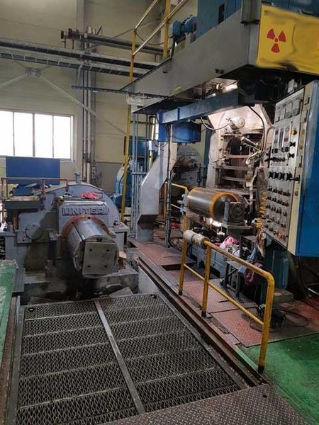 22&quot; (558mm) X 33&quot; (838mm) 2 HI TEMPER PASS MILL (13353)