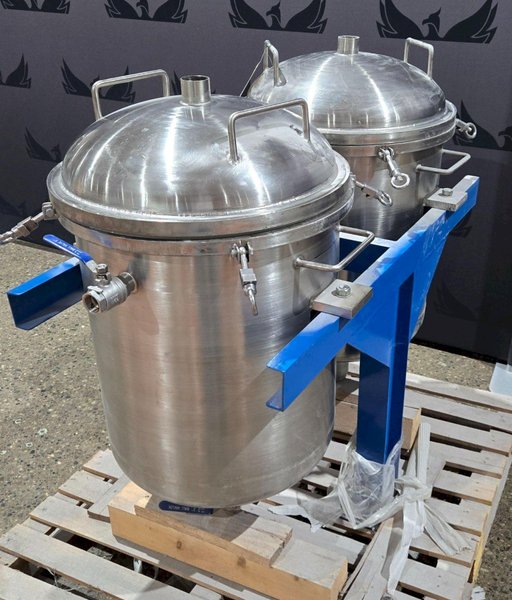 UNKNOWN BRAND DUAL STAINLESS STEEL TANK SYSTEM USED