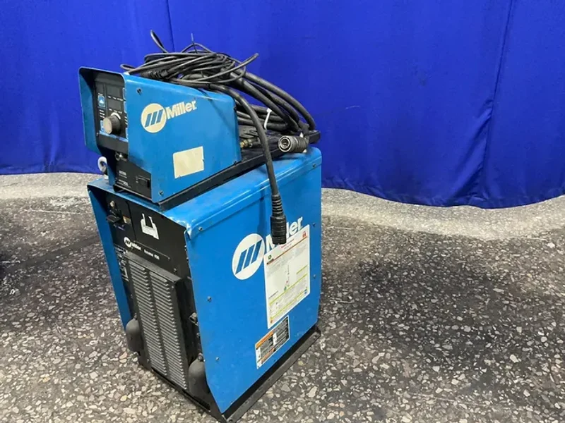 Miller  600 A Welder  - Axcess 450