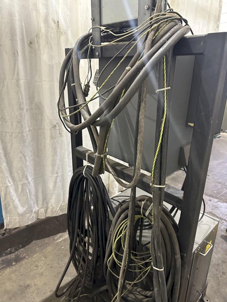 FANUC ROBOT WITH MILLER MODEL 452 WELDER: STOCK #77552