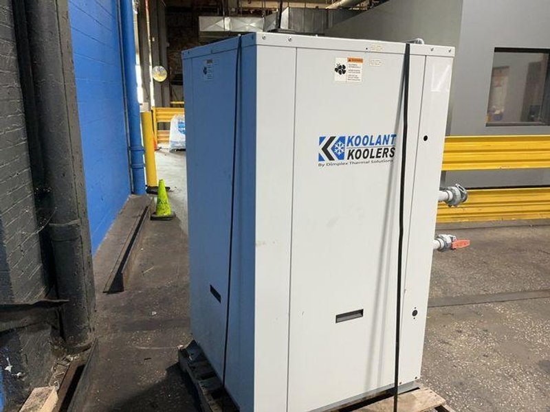 DIMPLEX THERMAL SOLUTIONS 3 HP CHILLER  -  SVI-3000-M
