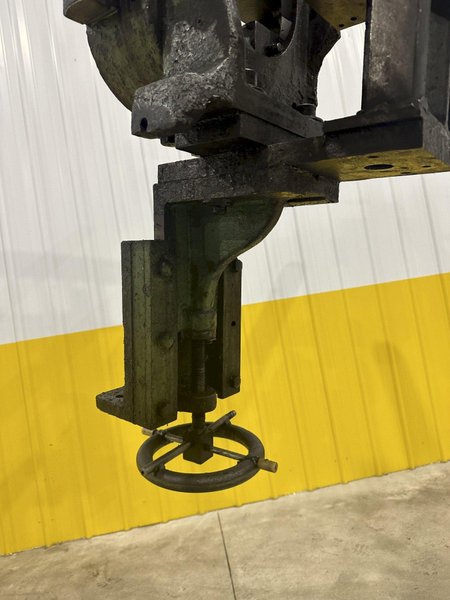 4 ROLL ADJUSTABLE ROLLFORMER STRAIGHTENING TURKSHEAD: STOCK #20631