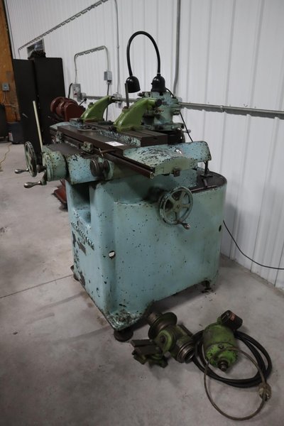 Cincinnati No. 2 Tool &amp; Cutter Grinder – Motorized Workhead, Attachments Included- Auction Item