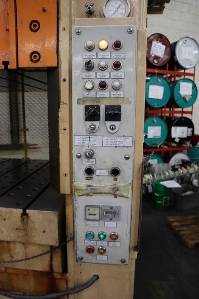 Hydraulico G.T.B.120.100 Hydraulic Press, 2450 kN (275 Tons), 900mm Stroke (35.4&quot;), Air Cushion- Auction Item
