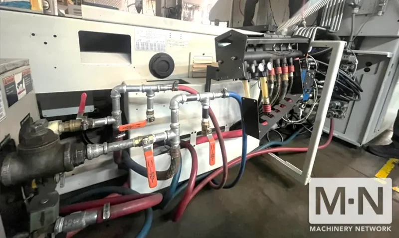 220 TON 16 OZ ARBURG MODEL 1500T-2000-800 VERTICAL CLAMP AND INJECTION MACHINE MFG 2015 ** LOW HOURS