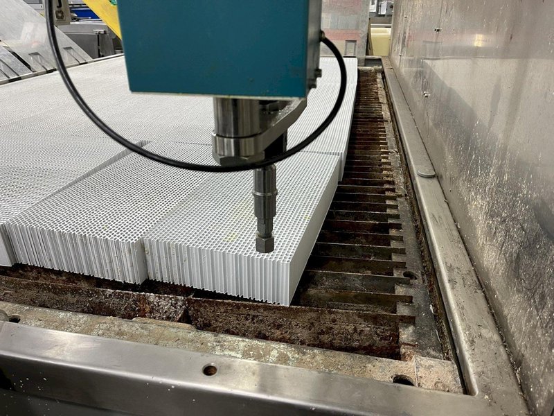 2017 FLOW MODEL #M2 3120B WATERJET TABLE, 30 HP PUMP: STOCK 20629