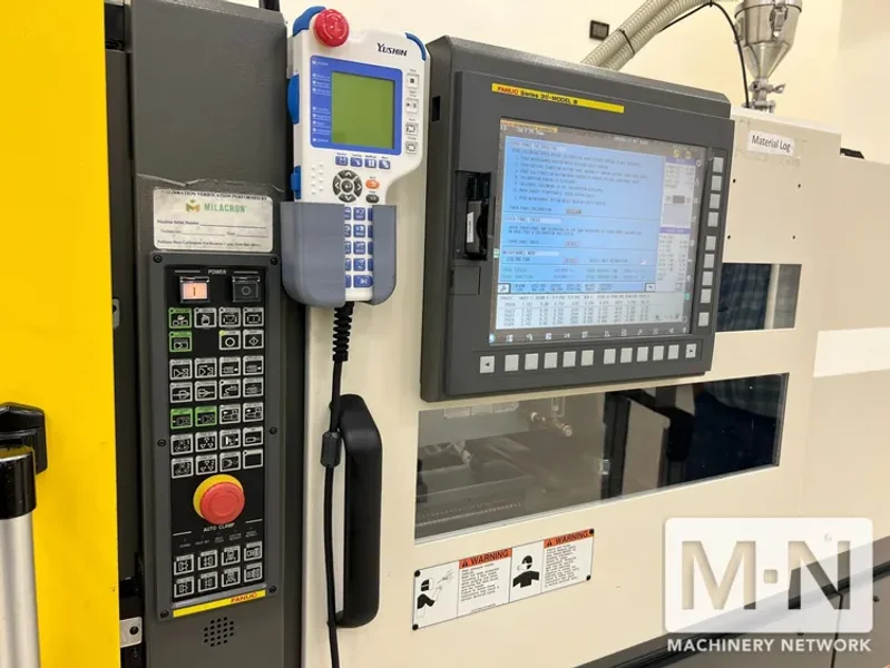 55 TON 1.9 OZ MILACRON MODEL ALPHA S50iA ROBOSHOT INJECTION MOLDING MACHINE MFG 2015