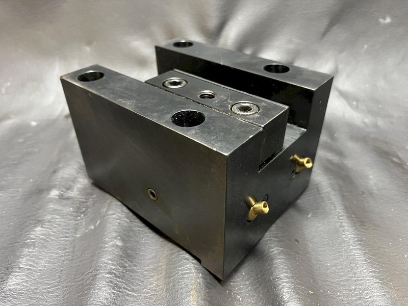 Global CNC BMT85-8411B 1-1/4" Static Lathe Facing Tool Block for Doosan Lathes