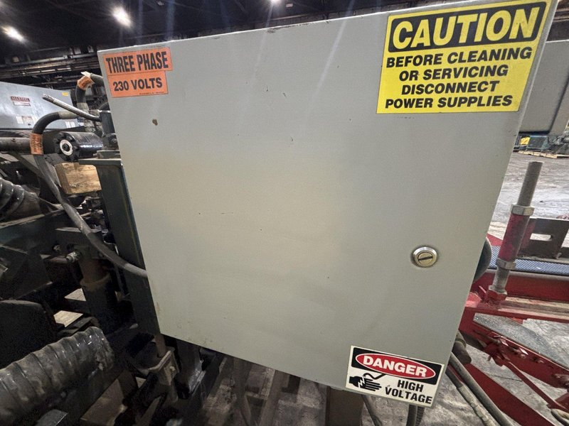 20 HP MORGAN DOUBLE HEAD WOOD RE-SAW WITH POWER RETURN: STOCK #22925