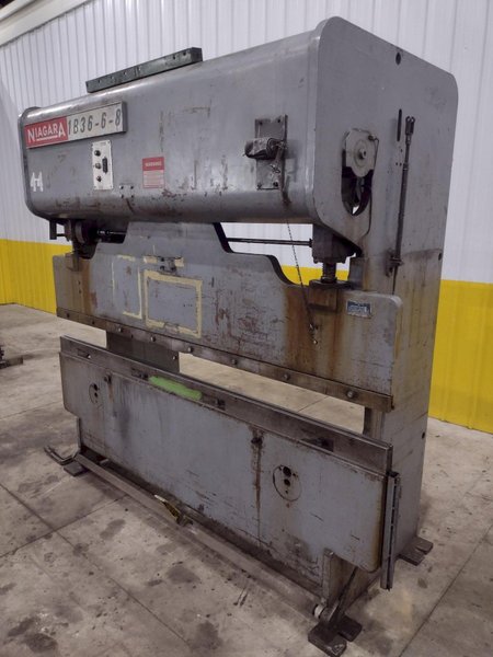 36 TON X 8' NIAGARA MODEL #1B36-6-8 MECHANICAL PUNCH PRESS: STOCK #23465