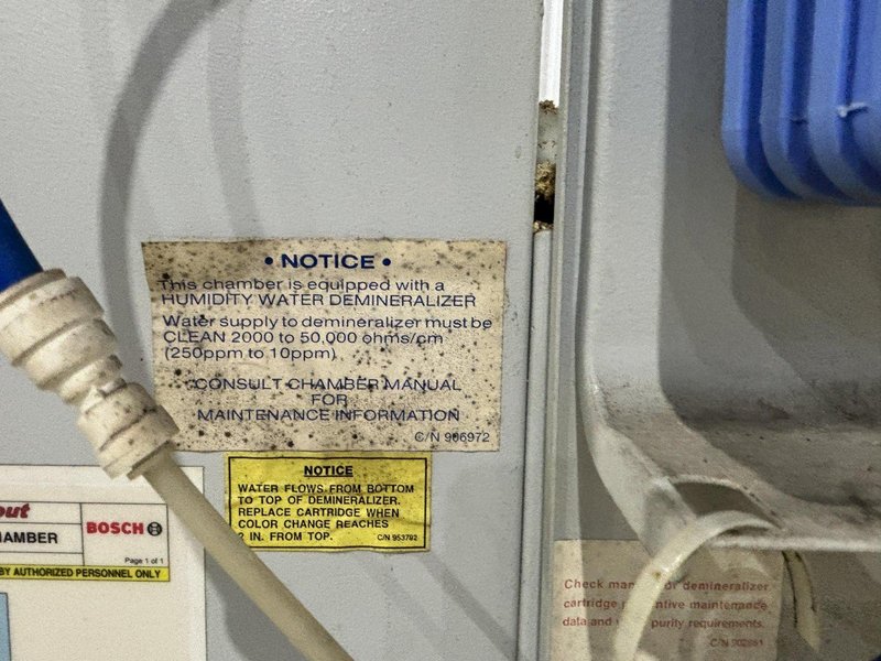 -73* TO 204* C 1999 THERMOTRON MODEL #SM-32C ENVIRONMENTAL TEST CHAMBER WITH HUMIDITY: STOCK #14739