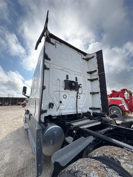2020 FREIGHTLINER CASCADIA 126 3AKJHHDR3LSLX0203