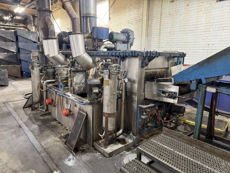 24" WIDE BELT CAE RANSOHOFF 3-STAGE STAINLESS STEEL BELT CONVEYOR PARTS WASHER, WITH RUST INHIBITOR APPLICATION: YOBRO #25378