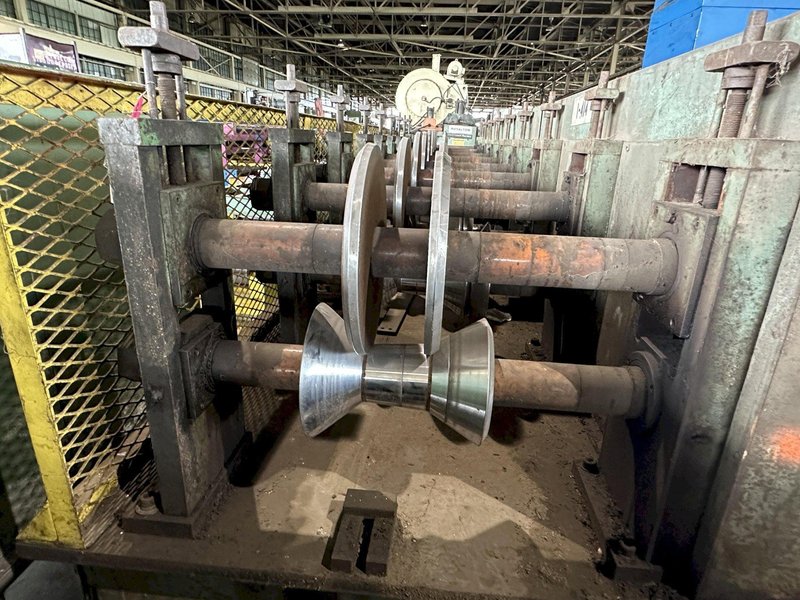 20 STAND x 2.5&quot; x 30&quot; PEARSON ROLLFORMER, TOOLED FOR RAKE &amp; GUTTER: STOCK 16970