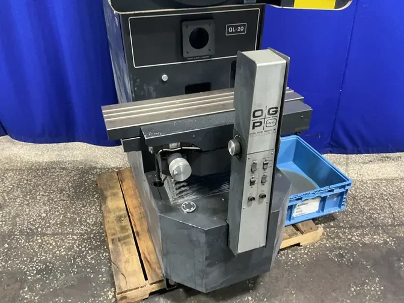 OGP 20” OPTICAL COMPARATOR   -  QL20S