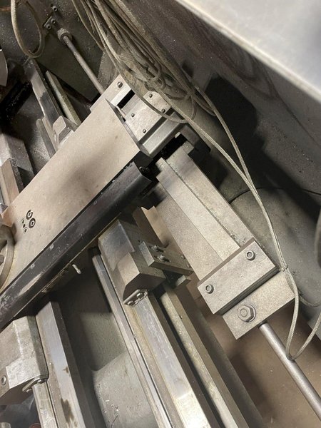 STANDARD MODERN 2060 ENGINE LATHE, 22" SWING, 60" CENTERS, IN/MM