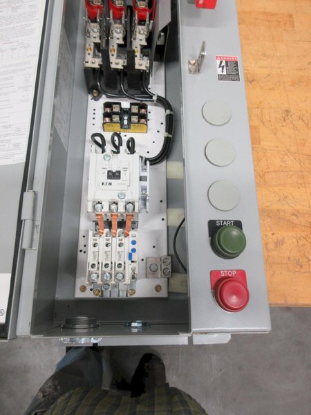 Eaton Freedom NEMA enclosed control, ECN1622CAE, with Southwire 9' Length 4/C 10AWG Cord- Auction Item