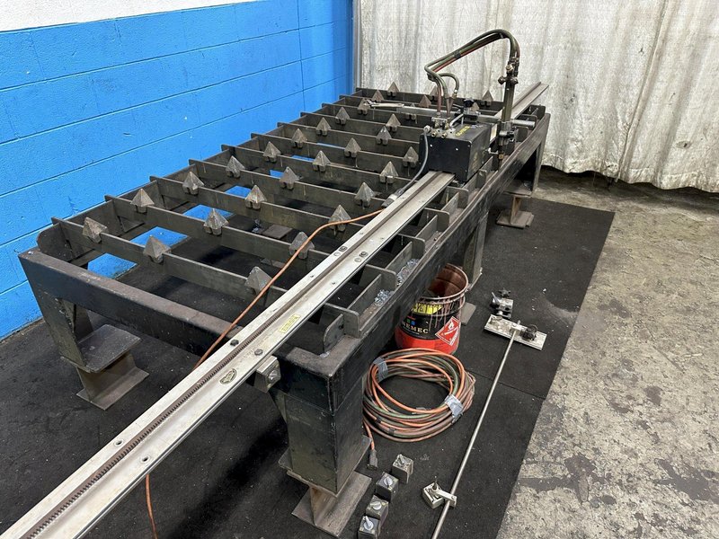 4&#039; X 8&#039; BUG O FLAME CUTTER WITH TABLE : STOCK #77762