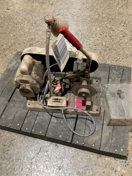 UNKNOWN ELEXTRIC SAW/GRINDER 115/230 V 1/2 HP MOTOR USED