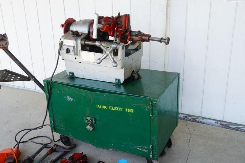 2" REX MODEL #6390 PIPE &amp; BOLT THREADER: STOCK #78616