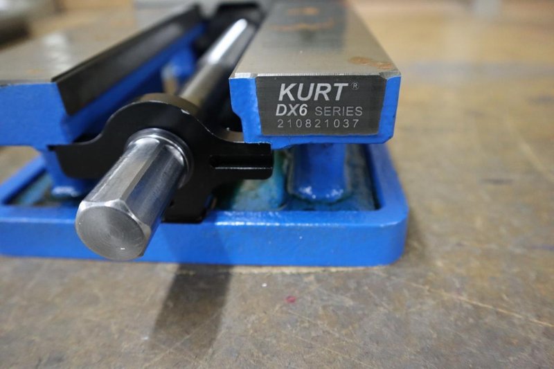 Kurt DX6 6" Machine Vise with Hard Jaws and Handle- Auction Item