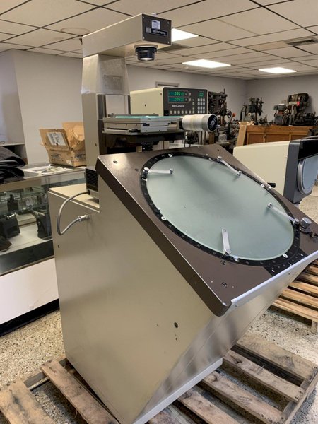 20” MITUTOYO Model PV500 Vertical Beam Floor Model Optical Comparator