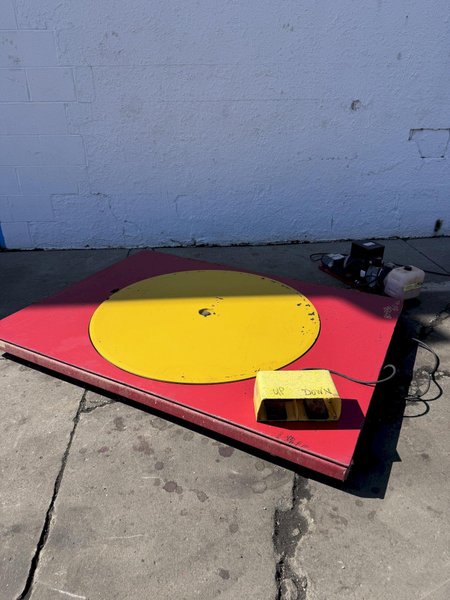 1,950 LB. SOUTHWORTH ELECTRIC SCISSOR LIFT TABLE: STOCK #80986