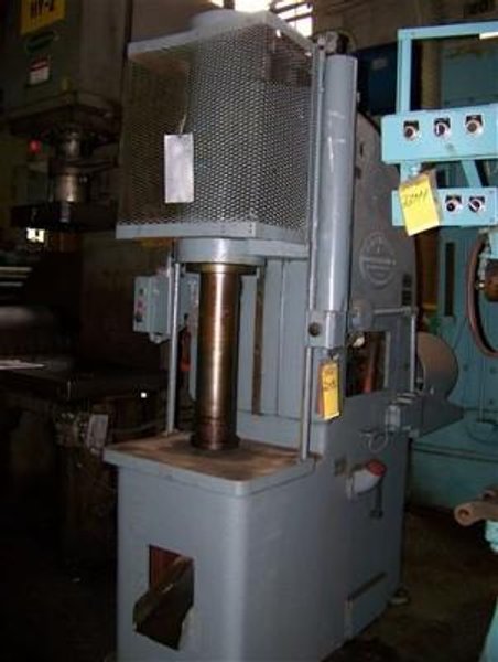 25 TON AMERICAN BROACH HYDRAULIC PRESS