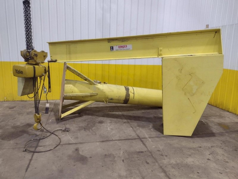 5 TON x 8' x 10' JIB ARM CRANE W/ 3 TON YALE HOIST: YOBRO #24982
