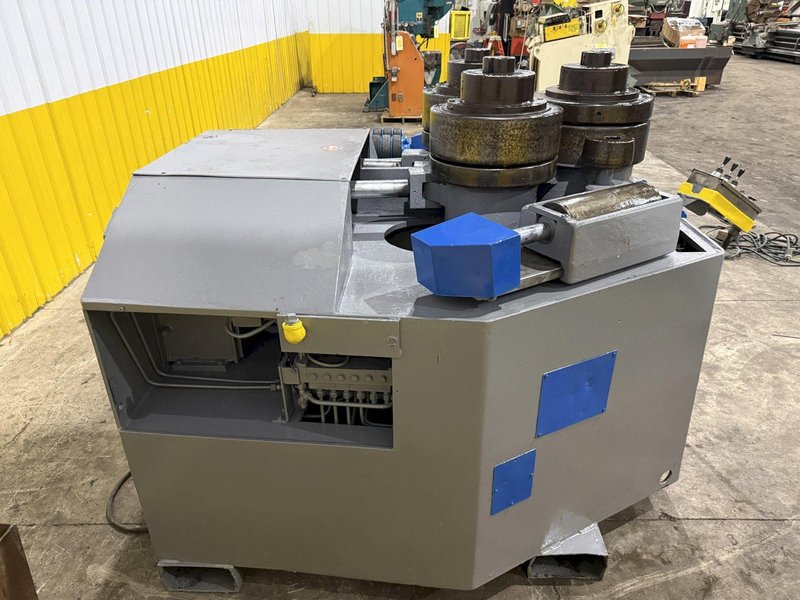 5" X 5" X 1/2" PULLMAX MODEL #Z41 VERTICAL/HORIZONTAL HYDRAULIC ANGLE ROLL: YOBRO #25804