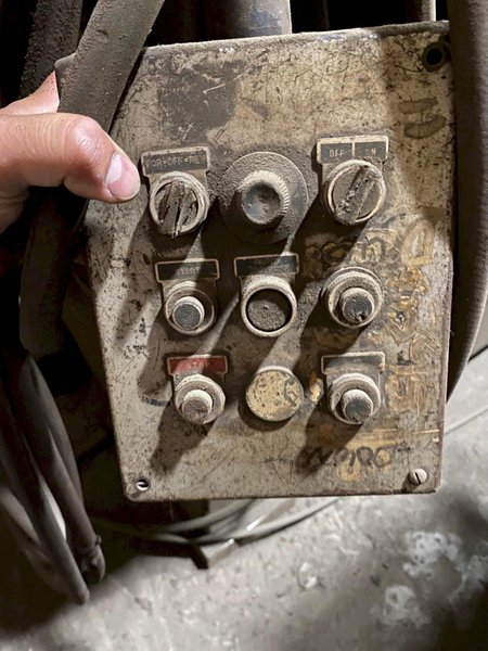 40,000 LBS ARONSON HD400A VARIABLE SPEED WELDING POSITIONER. STOCK # 0205122