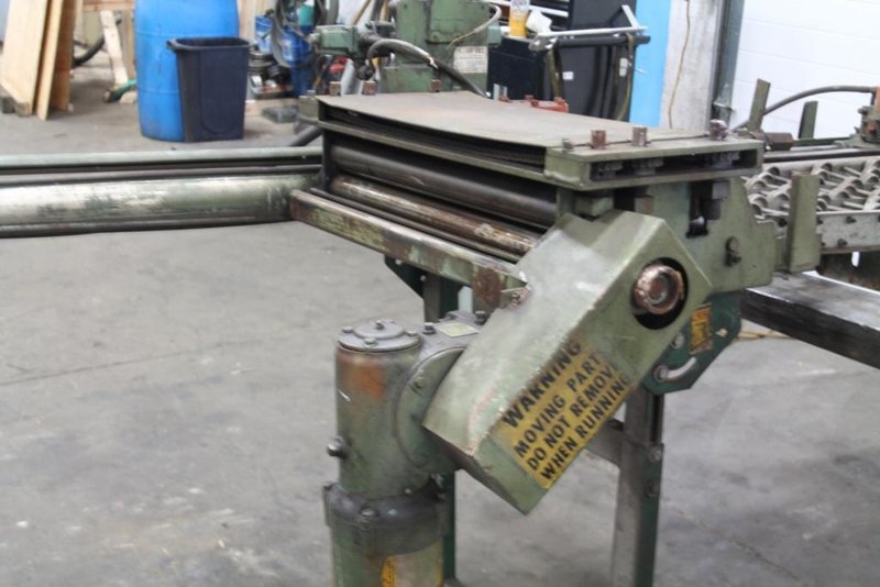 24' X 36'  FEED LEASE STOCK FEEDER AND STRAIGHTENER: STOCK #61069