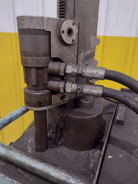 LAMINA PORTABLE HYDRAULIC DRILL WITH POWER UNIT: STOCK #23772