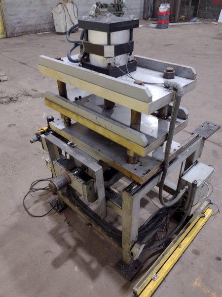 22" PNEUMATIC CUTOFF SHEAR &amp; PRESS WITH ACCELORATOR: STOCK #19539